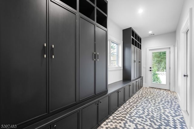 48 Grant Ave, East Hanover Twp., NJ 07936