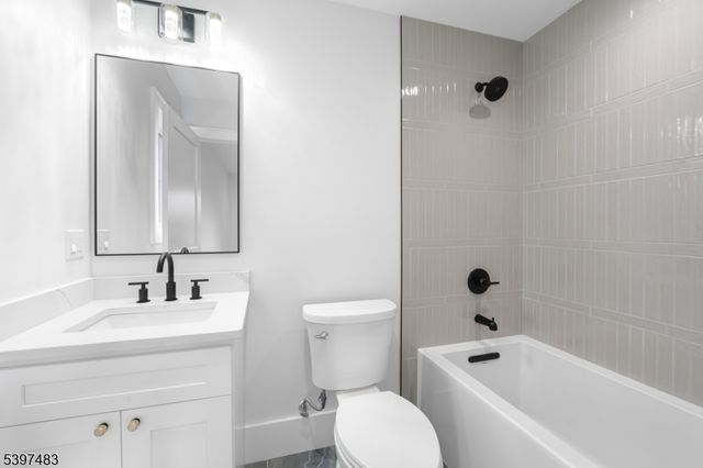 48 Grant Ave, East Hanover Twp., NJ 07936