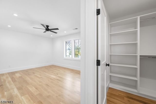 48 Grant Ave, East Hanover Twp., NJ 07936