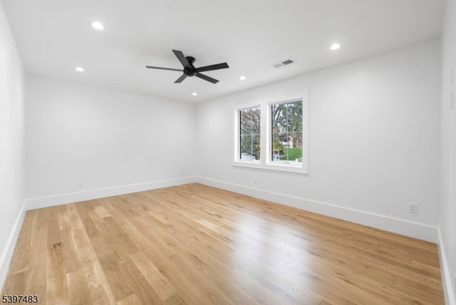 48 Grant Ave, East Hanover Twp., NJ 07936