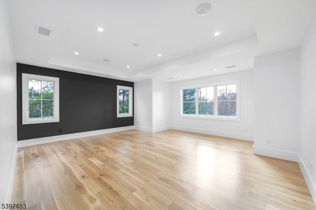 48 Grant Ave, East Hanover Twp., NJ 07936