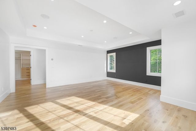 48 Grant Ave, East Hanover Twp., NJ 07936