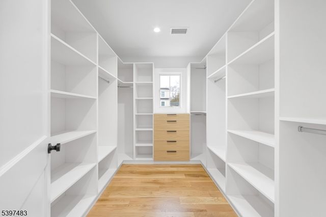 48 Grant Ave, East Hanover Twp., NJ 07936