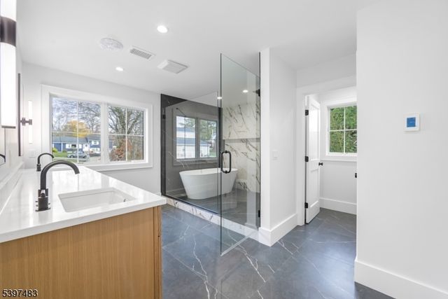 48 Grant Ave, East Hanover Twp., NJ 07936