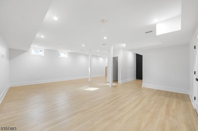 48 Grant Ave, East Hanover Twp., NJ 07936