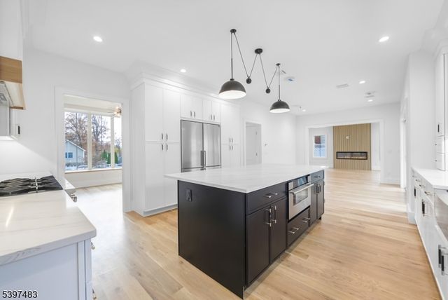 48 Grant Ave, East Hanover Twp., NJ 07936