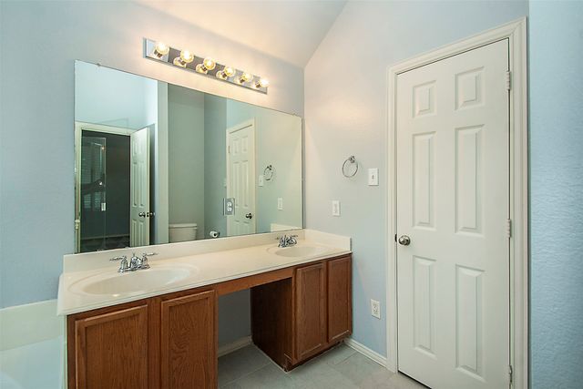 510 Creekside Drive, Anna, TX 75409