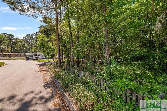 10 Lisa Drive, Savannah, GA 31406