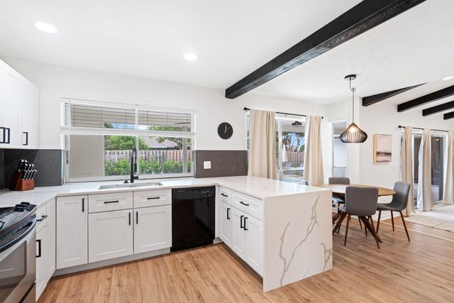 1019 Larch Way, Wellington, FL 33414