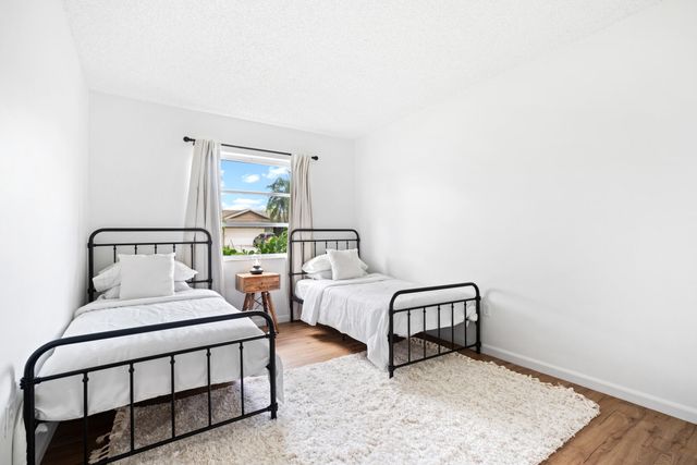 1019 Larch Way, Wellington, FL 33414