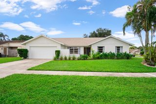 1019 Larch Way, Wellington, FL 33414