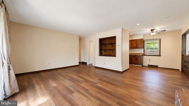 6332 BLACK HORSE PIKE, Mays Landing, NJ 08330
