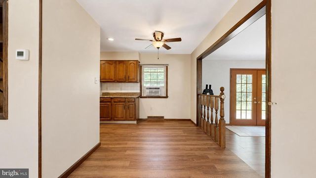 6332 BLACK HORSE PIKE, Mays Landing, NJ 08330