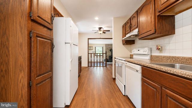 6332 BLACK HORSE PIKE, Mays Landing, NJ 08330