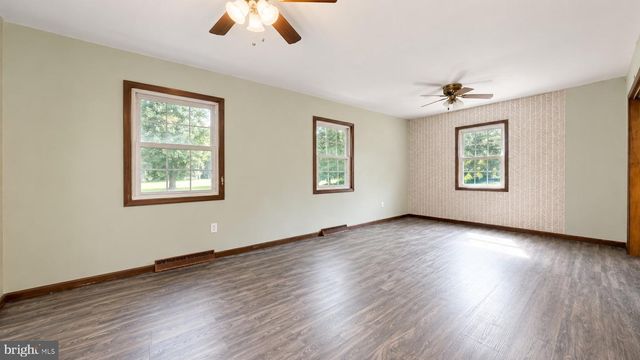 6332 BLACK HORSE PIKE, Mays Landing, NJ 08330