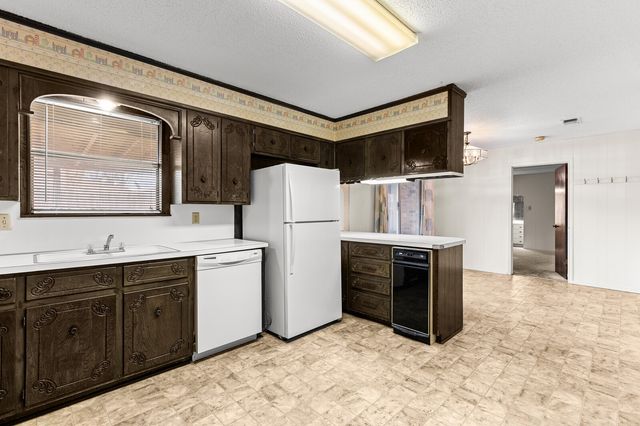 918 Saint Charles Court, Marlin, TX 76661