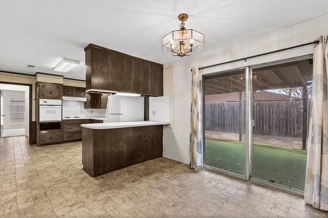 918 Saint Charles Court, Marlin, TX 76661