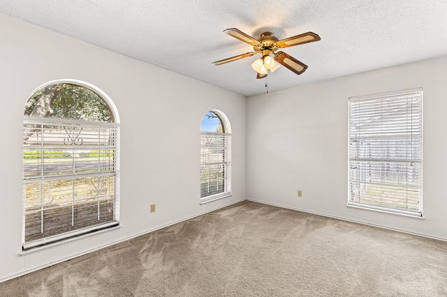 918 Saint Charles Court, Marlin, TX 76661