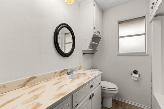 918 Saint Charles Court, Marlin, TX 76661