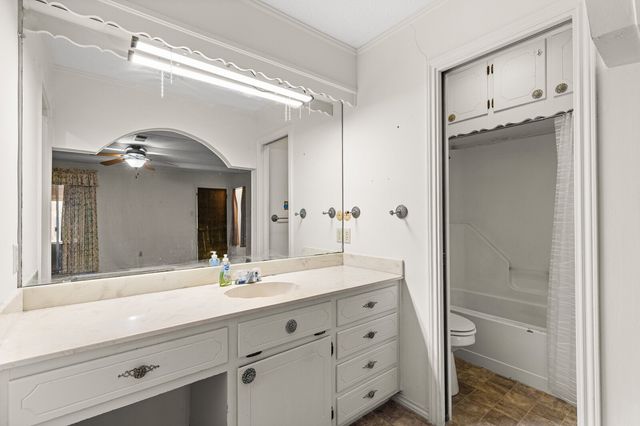 918 Saint Charles Court, Marlin, TX 76661