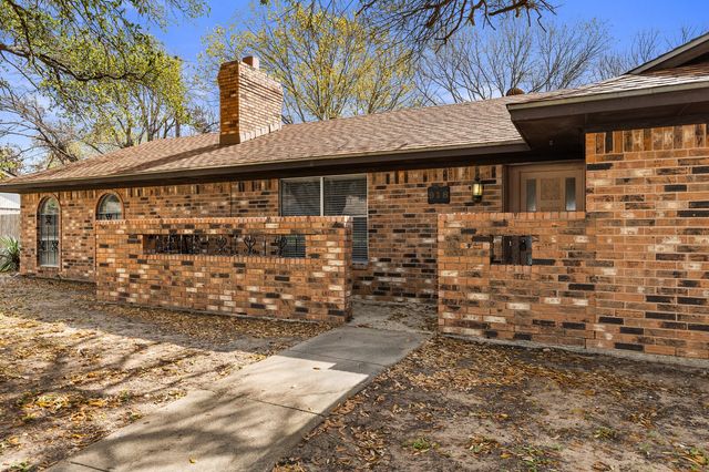 918 Saint Charles Court, Marlin, TX 76661