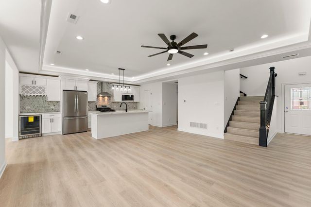 4427 W 77th Avenue, Merrillville, IN 46410