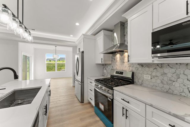 4427 W 77th Avenue, Merrillville, IN 46410