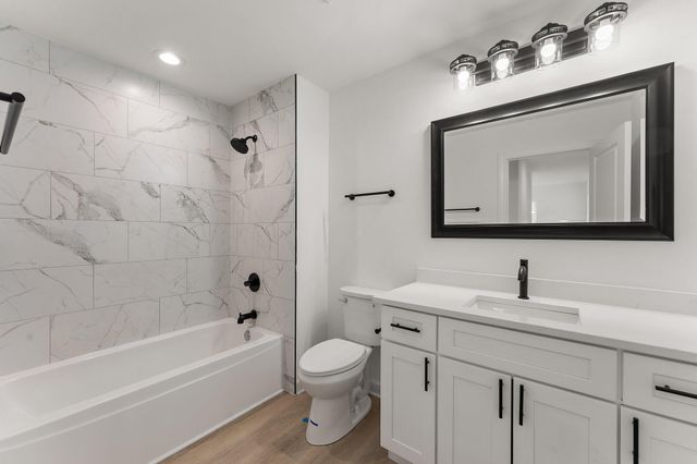 4427 W 77th Avenue, Merrillville, IN 46410