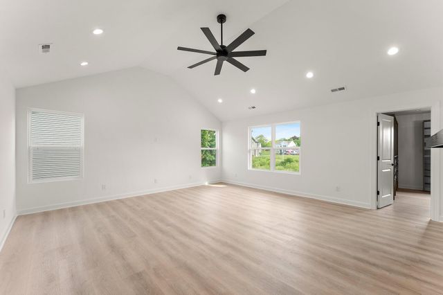 4427 W 77th Avenue, Merrillville, IN 46410