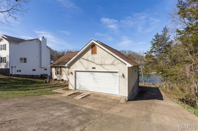 9367 E Vista Drive, Hillsboro, MO 63050