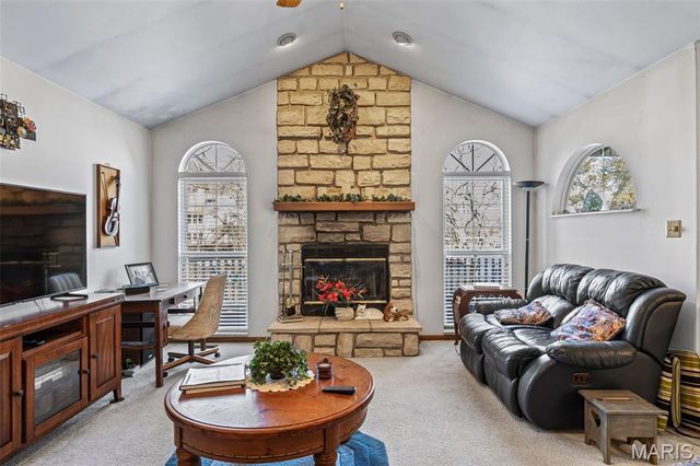 9367 E Vista Drive, Hillsboro, MO 63050