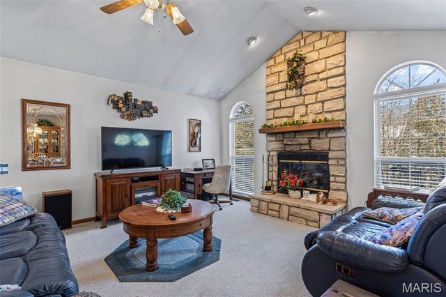 9367 E Vista Drive, Hillsboro, MO 63050