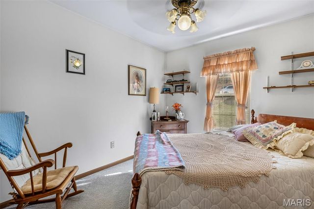 9367 E Vista Drive, Hillsboro, MO 63050