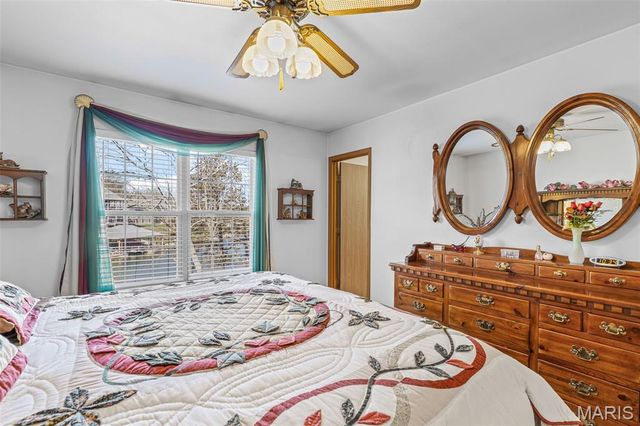 9367 E Vista Drive, Hillsboro, MO 63050