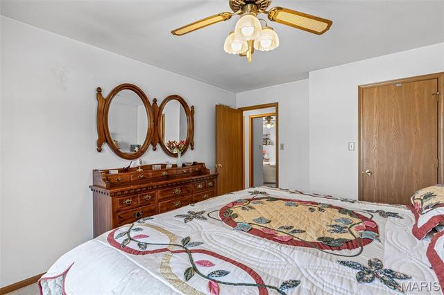 9367 E Vista Drive, Hillsboro, MO 63050