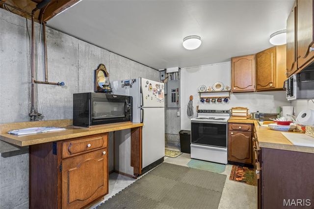 9367 E Vista Drive, Hillsboro, MO 63050