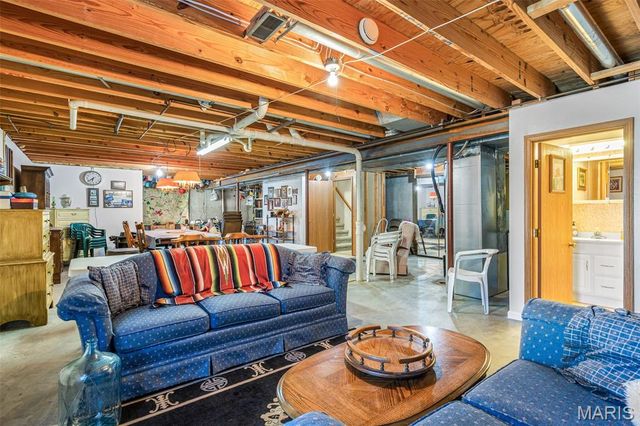 9367 E Vista Drive, Hillsboro, MO 63050