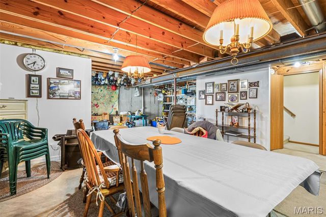 9367 E Vista Drive, Hillsboro, MO 63050