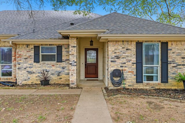 3104 Nottingham Drive, Denton, TX 76209