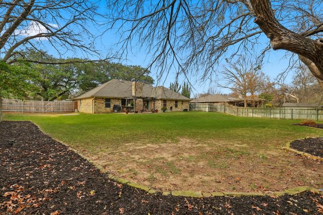 3104 Nottingham Drive, Denton, TX 76209