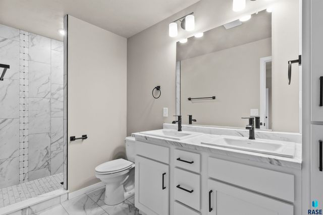 1602 W 26th St Street, Yankton, SD 57078