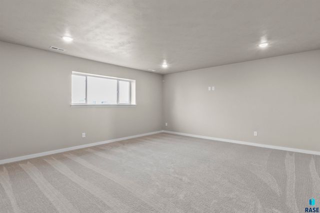 1602 W 26th St Street, Yankton, SD 57078