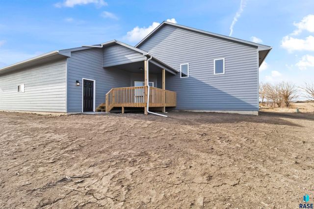 1602 W 26th St Street, Yankton, SD 57078