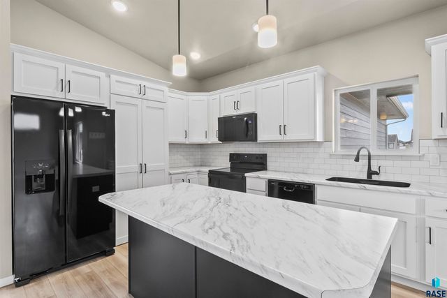 1602 W 26th St Street, Yankton, SD 57078