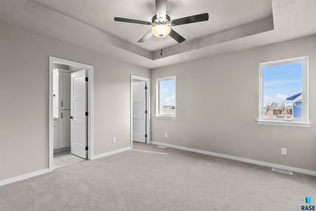 1602 W 26th St Street, Yankton, SD 57078