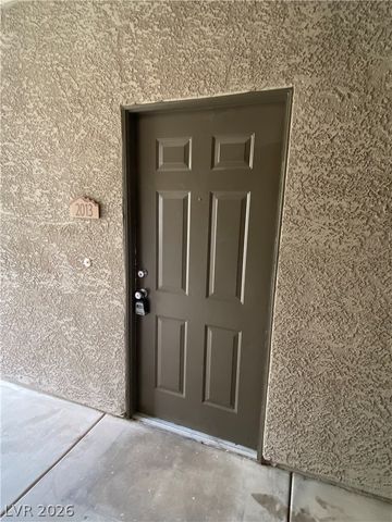 8250 North Grand Canyon Drive 2013, Las Vegas, NV 89166