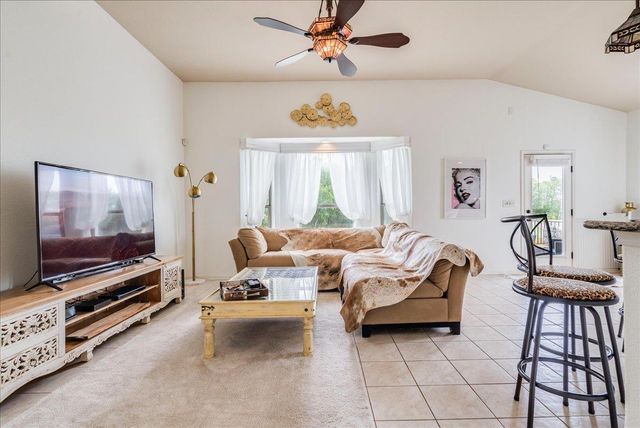 2061 Genesta DR, Buda, TX 78610