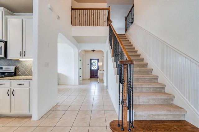 2061 Genesta DR, Buda, TX 78610