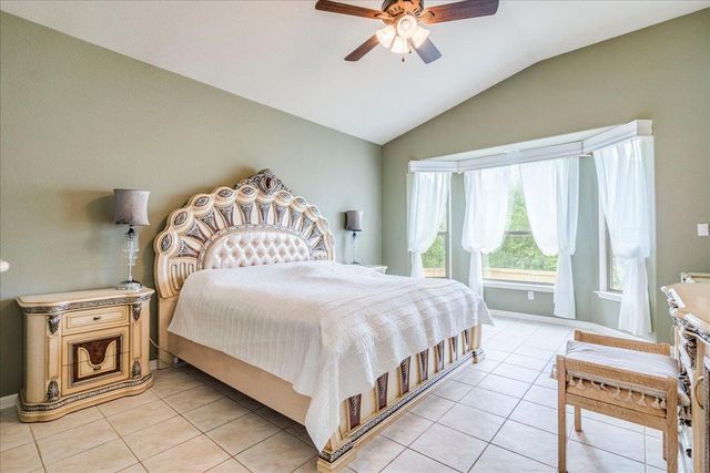 2061 Genesta DR, Buda, TX 78610