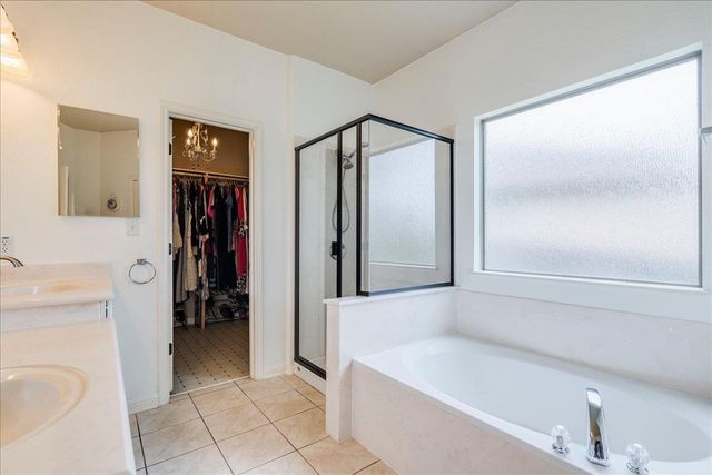 2061 Genesta DR, Buda, TX 78610